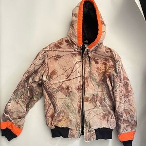 Mens vintage hooded carhartt jacket in woodland Camo with orange trim